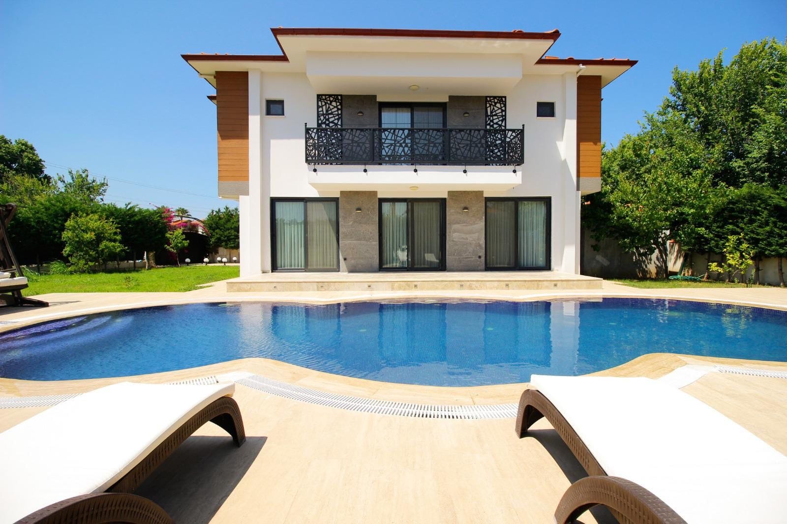 Brand new villa
